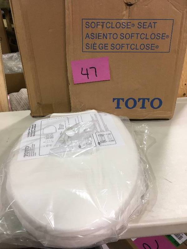 lot 47 image: Toto SS114-11 SoftClose Elongated Toilet Seat - Colonial White new