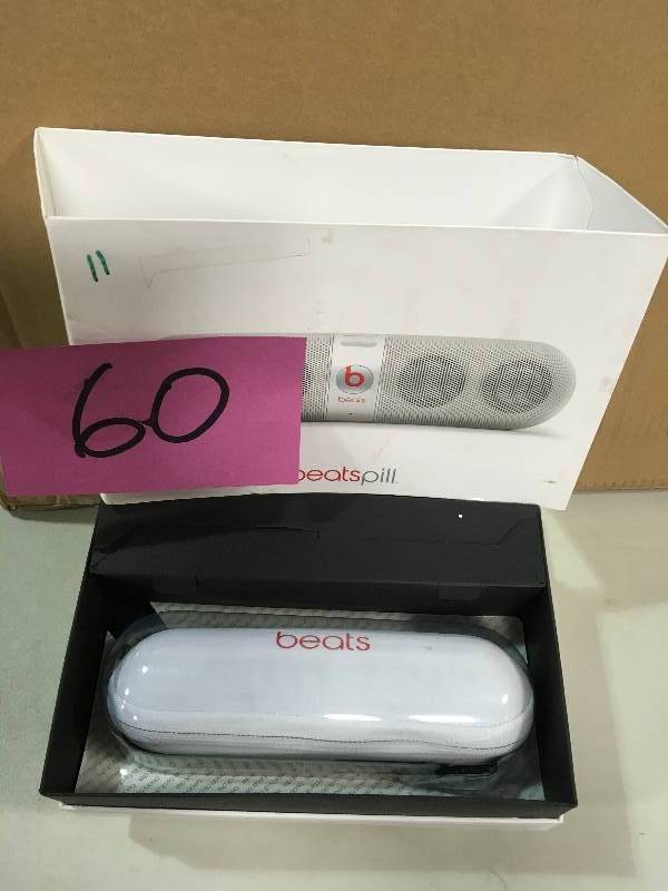 lot 60 image: Apple Beats Pill 2.0 White Portable Speaker MH822AMA in working conditions