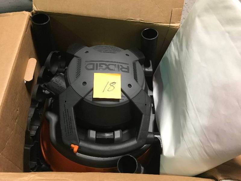 RIDGID WD1681 16 Gal. 6.5-peak HP Wet Dry VAC With Detachable Blower in good conditions