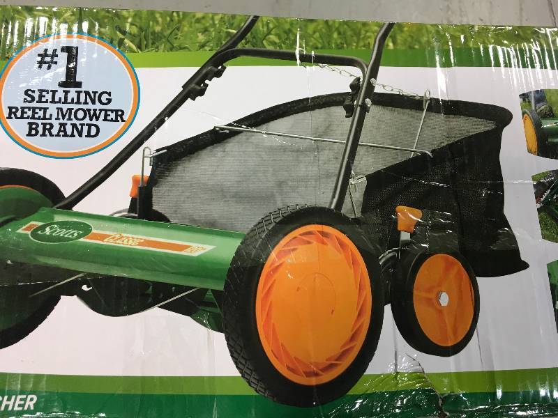 SCOTTS 20 in. Manual Walk Behind Reel Mower with Grass Catcher Used in good working cond.