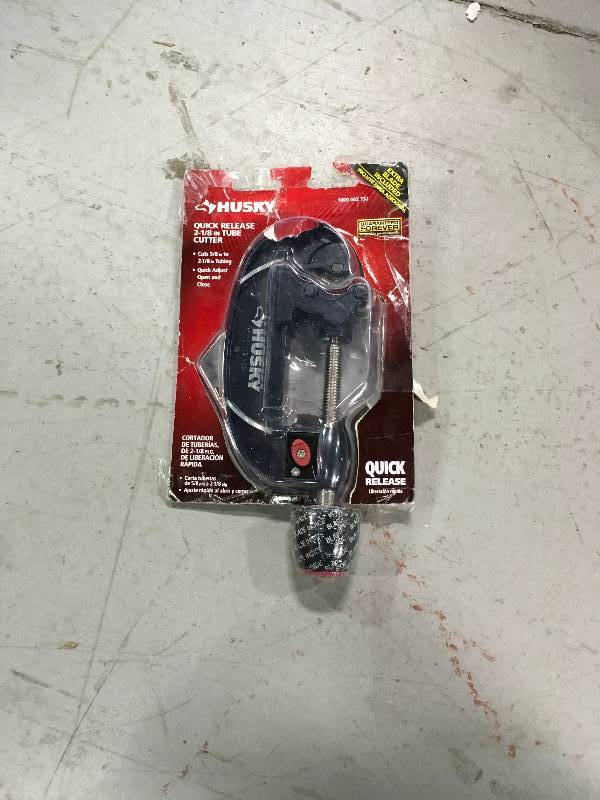 HUSKY 2-18 in. Quick-Release Tube Cutter not used