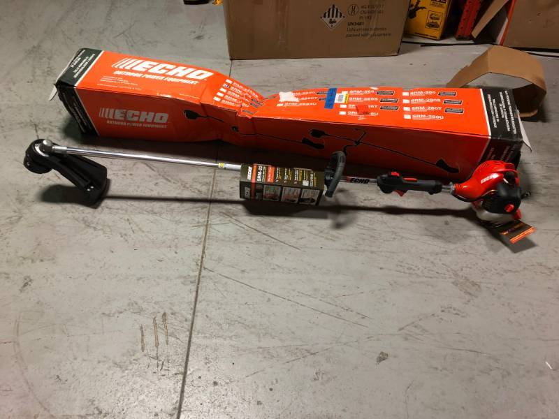 Echo 2 Cycle 21.2 cc Straight Shaft Gas Trimmer in  good conditions