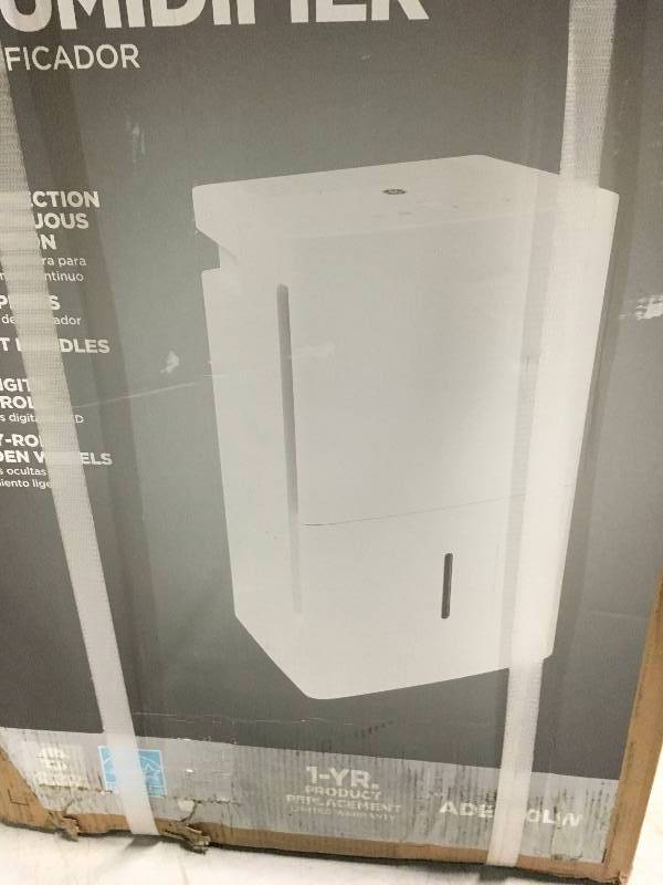 lot 5 image: GE ADEL50LW 50 pt. Dehumidifier, Energy Star in good conditions