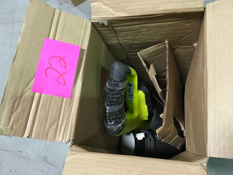 lot 22 image: Ryobi P2036 String Trimmeredger Blower Combo Kit 18v  Used in good working cond.