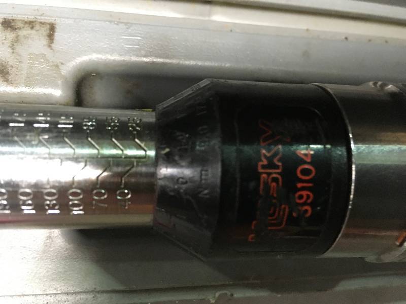 lot 53 image: HUSKY 50-250 ft. lbs. 12 in. Drive Torque Wrench  Used in good working cond.