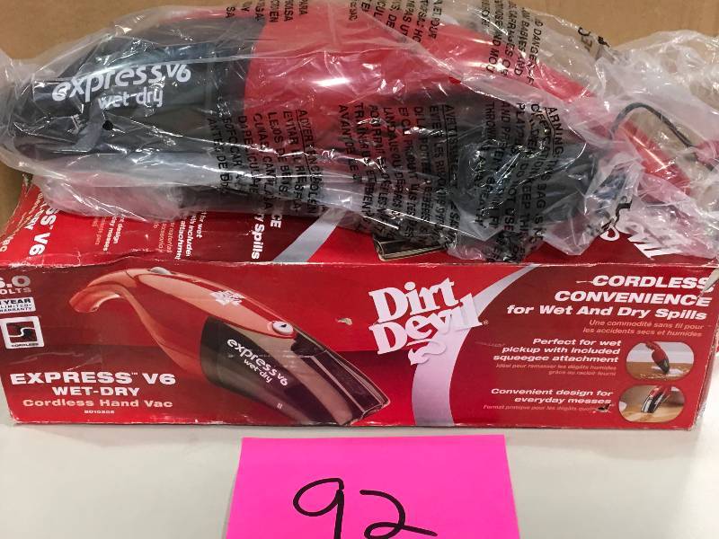 lot 92 image: DIRT DEVIL Express 6-Volt Cordless Handheld WetDry Vacuum Cleaner in good conditions
