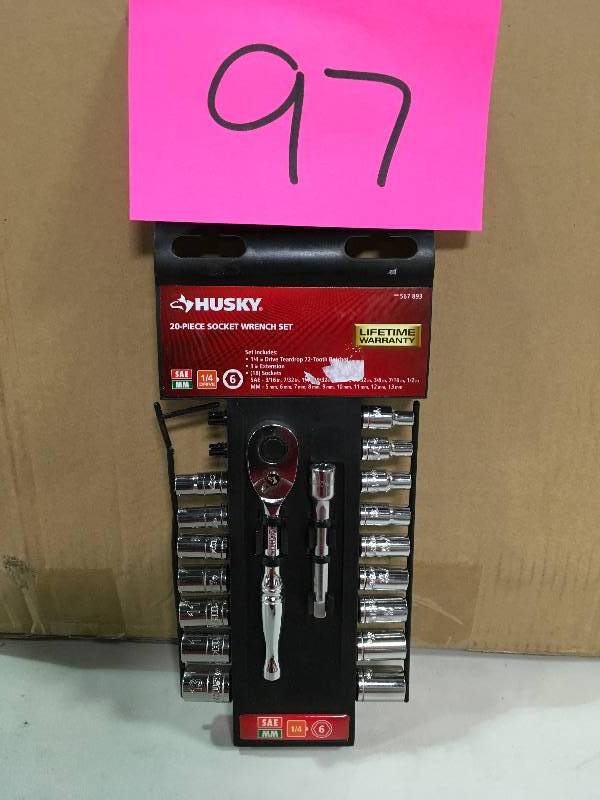 lot 97 image: Husky 20 Piece Socket Wrench Set in good conditions