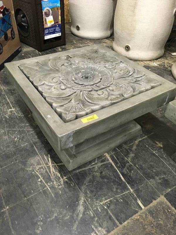lot 234 image: CMS Resin 26 Fountain, Retail $149.99