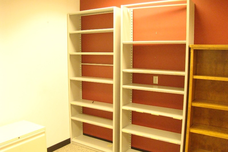 lot 31 image: 2 Steel Shelves
