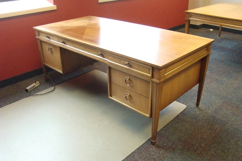 lot 34 image: Vintage Art Deco Stow and Davis Wood Executive Desk