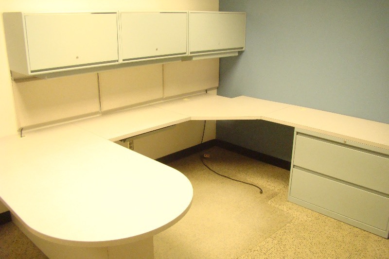 lot 41 image: Steel Office Desk and Cabinets
