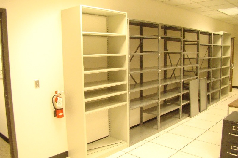 lot 43 image: 18 of Steel Shelving 