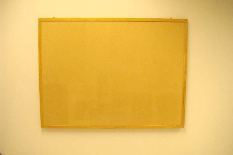 lot 49 image: Quartet Wood Peg Board