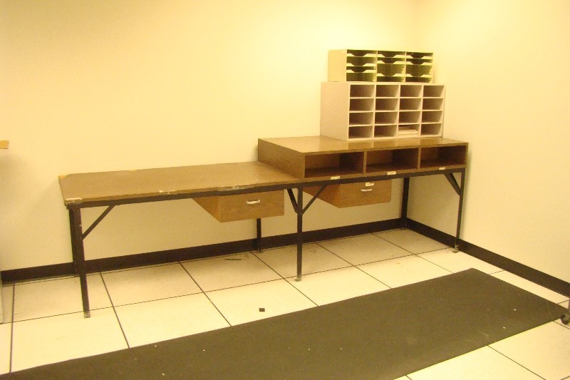 lot 51 image: Steel Framed ShippingForemans Desk