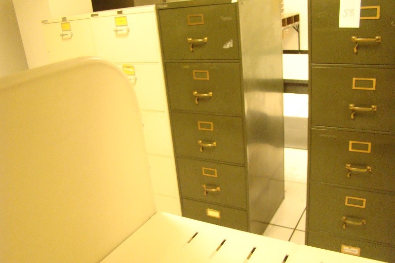 lot 59 image: Vintage Green Shaw Walker Steel File Cabinet