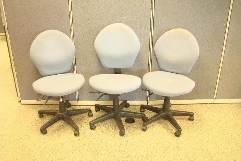 lot 69 image: 3 Multi Adjustable Office Chairs on Casters