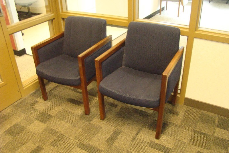 lot 3 image: 2 Mid Century Wood Framed Chairs