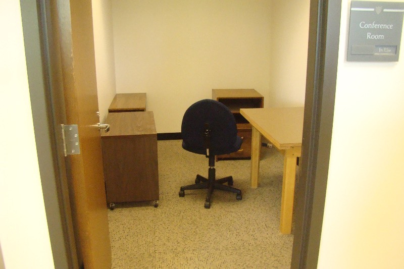 lot 88 image: Entire Contents of Office
