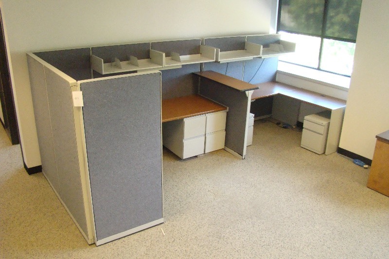 lot 97 image: 2 Steelcase Cubicles