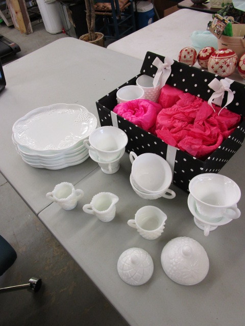 ORNATE PORCELAIN TEA SET