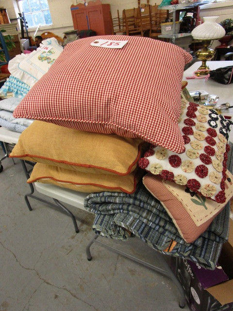 BLANKETS, PILLOWS, LINENS