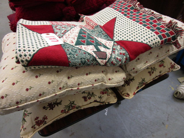 BLANKETS, PILLOWS, LINENS