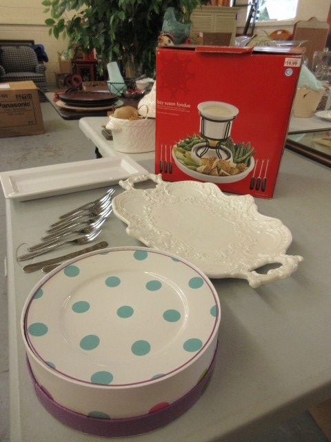 LAZY SUSAN FONDUE SET AND ACCESSORIES