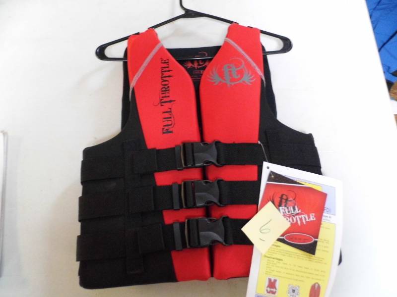 lot 6 image: Lifejacket