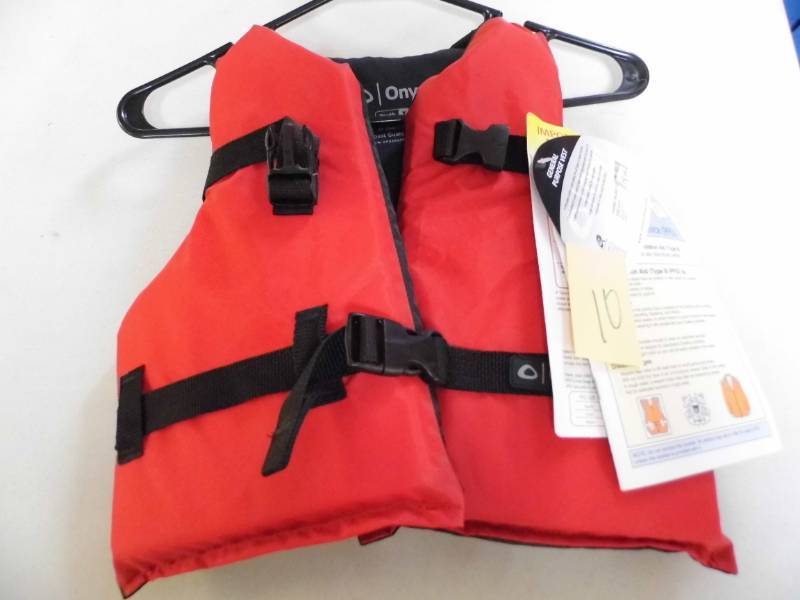 lot 10 image: Lifejacket