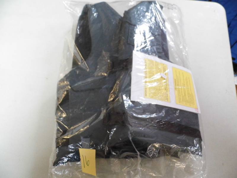 lot 16 image: Lifejacket