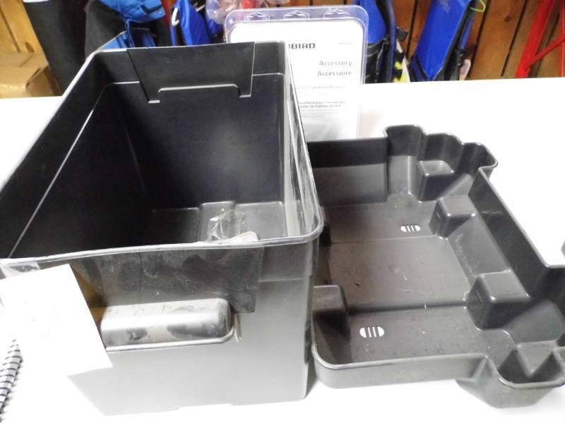 lot 31 image: Battery BoxCase - Hummingbird Accessories