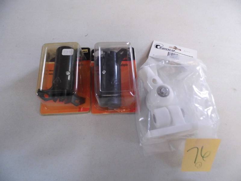 lot 76 image: Antenna Mounts