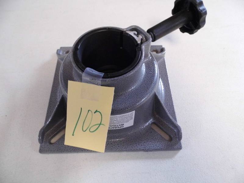 lot 102 image: Seat Mounting Bracket