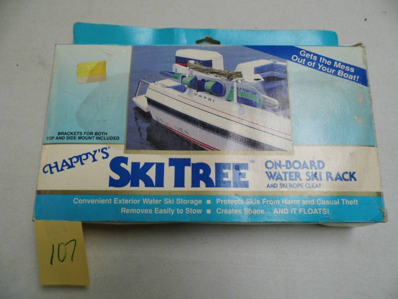 lot 107 image: Happy Ski Tree