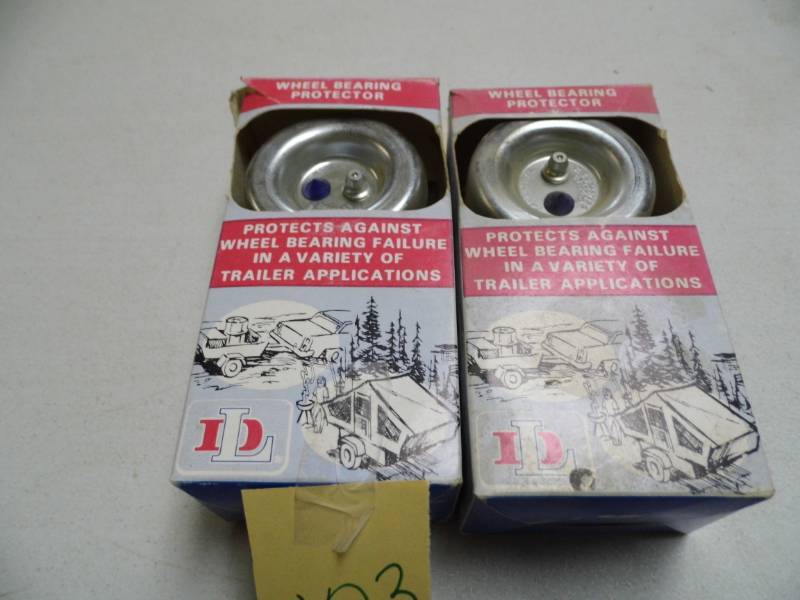 lot 123 image: Lot of 2 Wheel Bearing Protectors