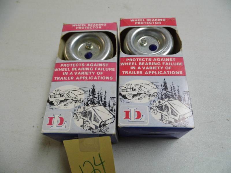 lot 124 image: Lot of 2 Wheel Bearing Protectors