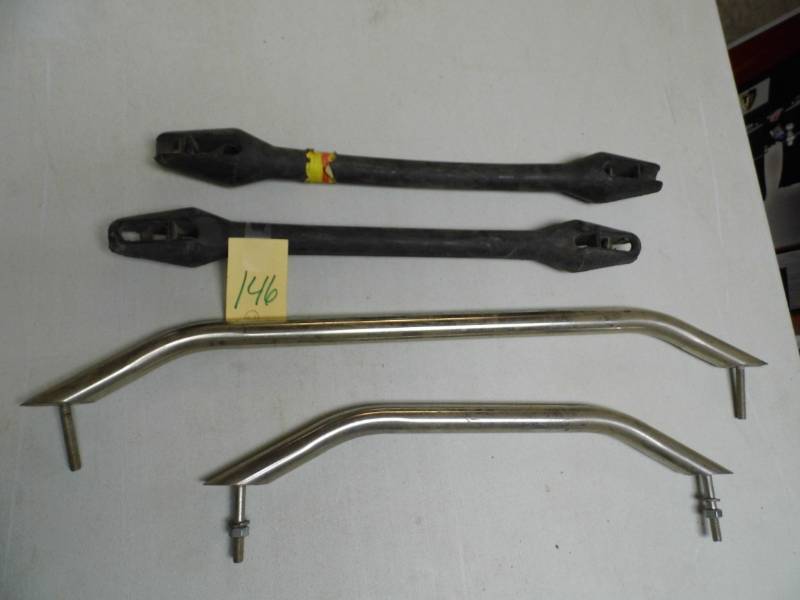 lot 146 image: Handles - Moring Bungee