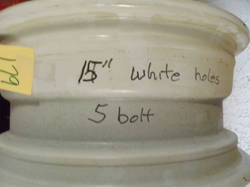 lot 179 image: Rim