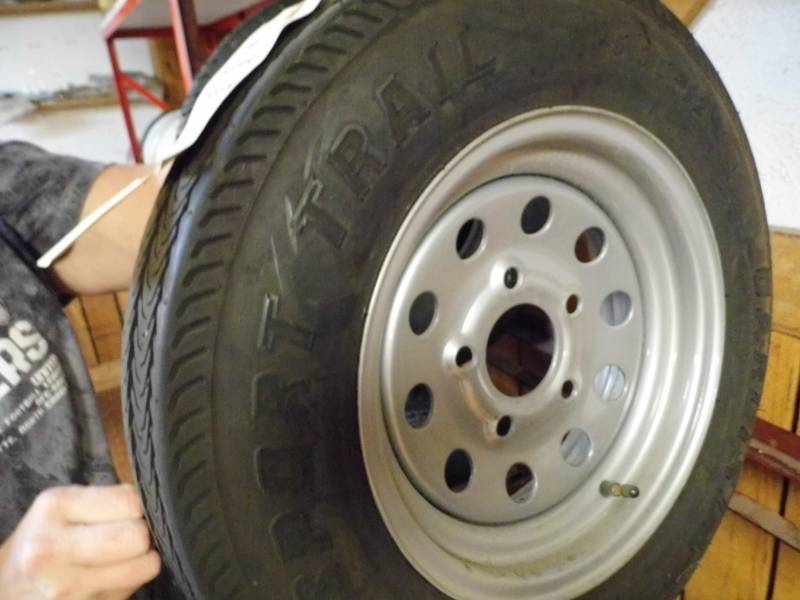 lot 196 image: Tire