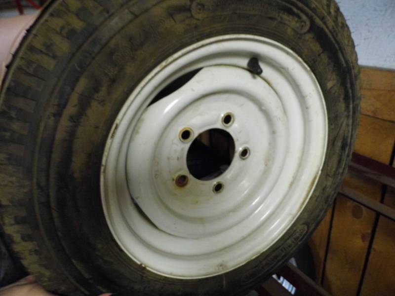 lot 198 image: Tire