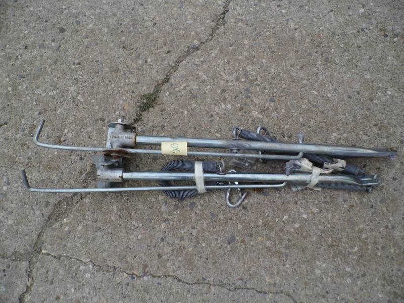 lot 213 image: Floating Dock Brackets