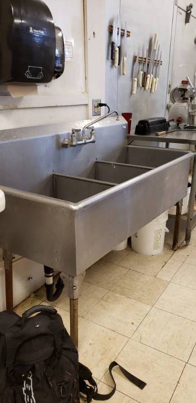 lot 8 image: Commercial Stainless Steel 3 Compartment Sink