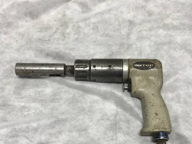 lot 23 image: Dotco Pneumatic Drill