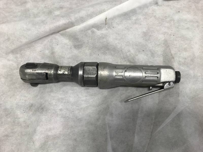 lot 18 image: Florida Pneumatic Made in the USA Air Ratchet