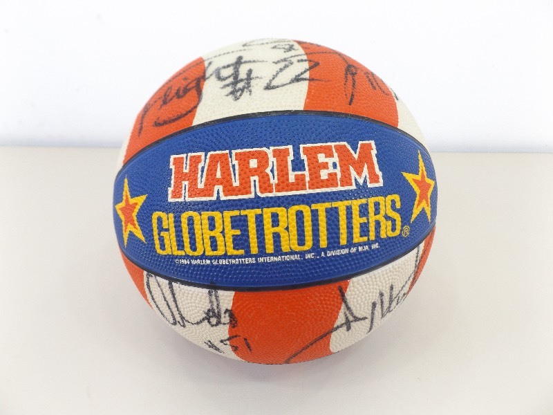 lot 23 image: Harlem Globetrotters Autographed Basketball