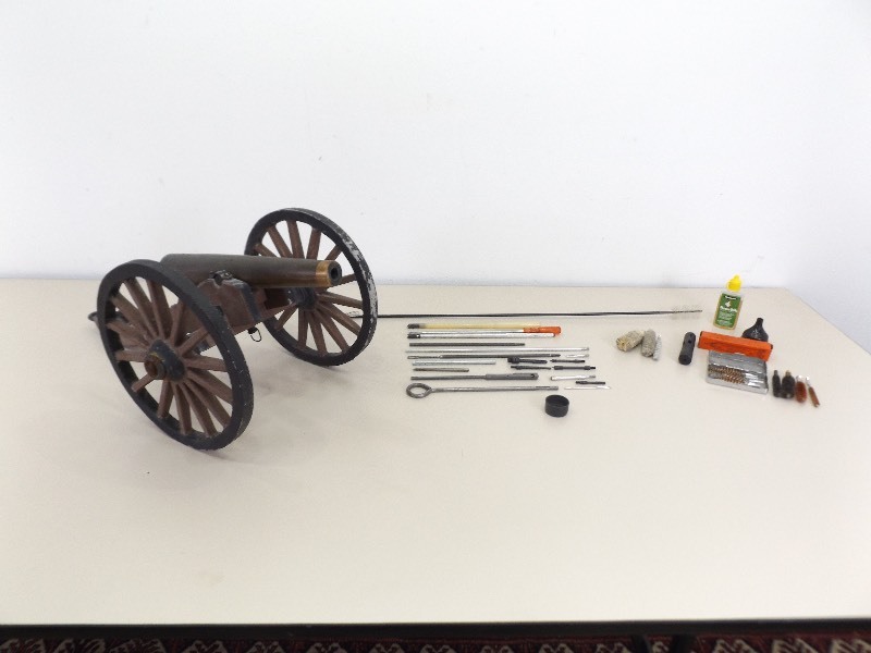 lot 1 image: Large Vintage Brass Signal Cannon