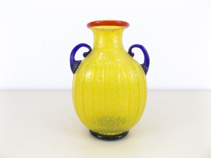 lot 75 image: Hand Blown Art Glass Vase