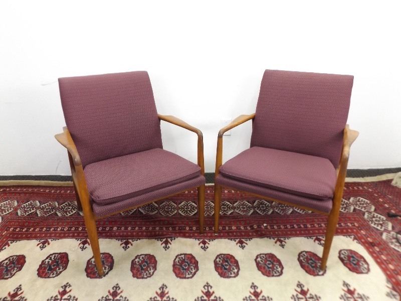 lot 81 image: 2 Mid Century Teak Wood Chairs