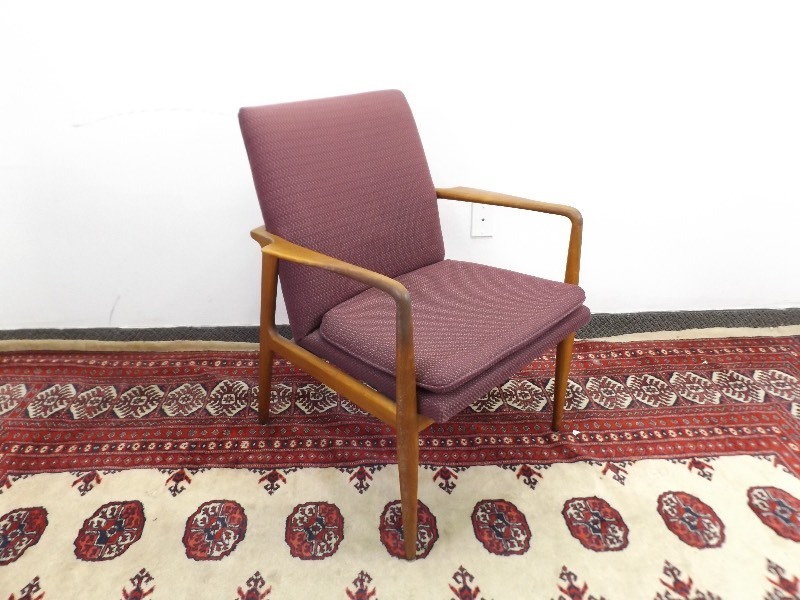 lot 82 image: Mid Century Teak Wood Chair