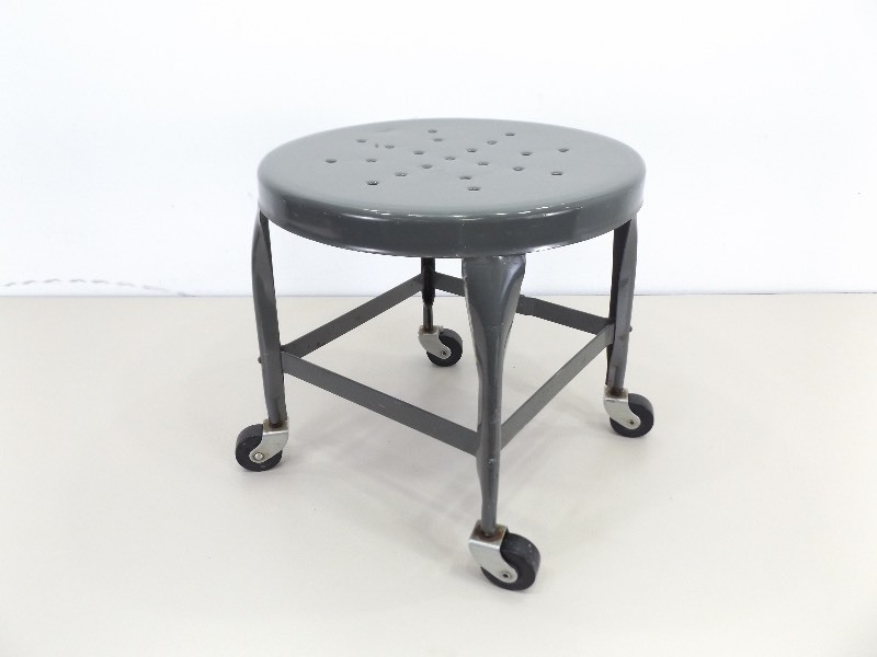 lot 86 image: Vintage UHL Metal Industrial Shop Stool On Casters